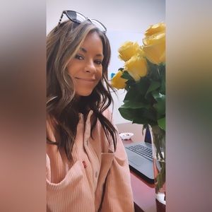 Meet your Posher, Danielle